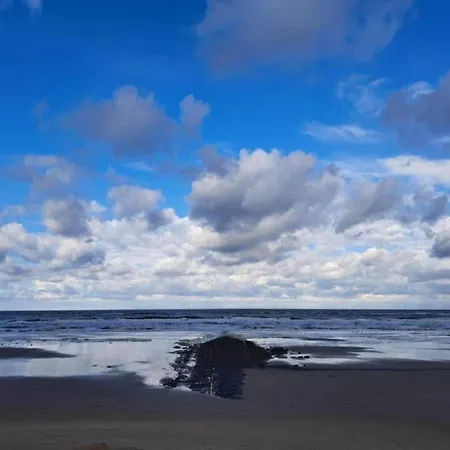Near Groote Keeten Beach, Cleaning Included Vakantiehuis Callantsoog